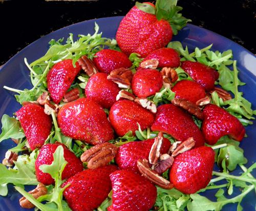 Arugula Salad With Strawberries. Photo by Bergy