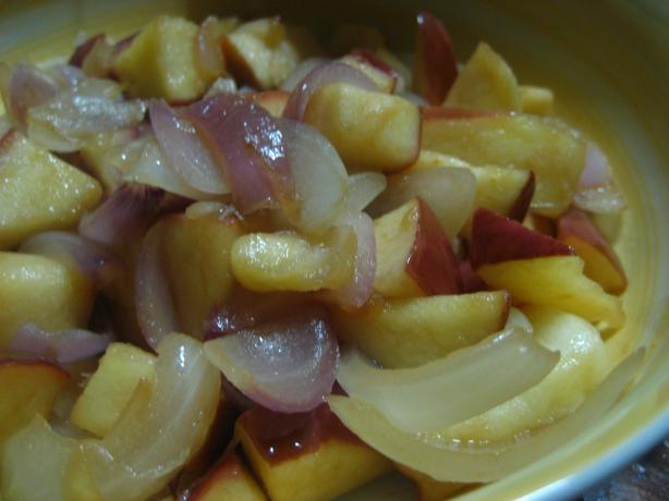 Apples and Onions: a Side Dish for Pork. Photo by Red Zinfandel