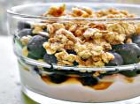 Crunchy Yogurt With Berries