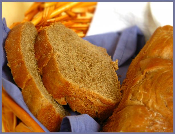 Outback Steakhouse Bushman Bread. Photo by tunasushi