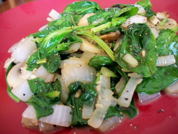 Onion, Mushroom and Spinach Saute (For Two). Photo by *Parsley*