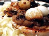 Pork Chops With Pearl Onions in Prune Sauce (Flambe')