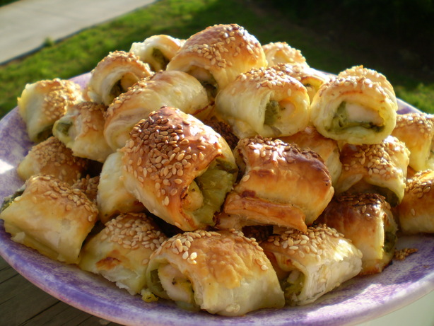 Chicken and Asparagus Rolls. Photo by RonaNZ