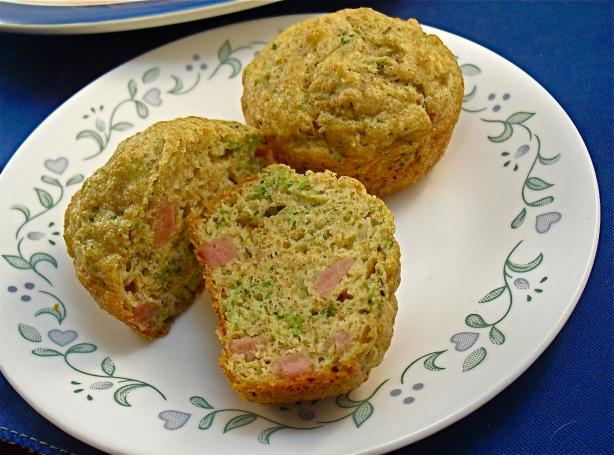 Broccoli Quiche Muffins. Photo by PaulaG