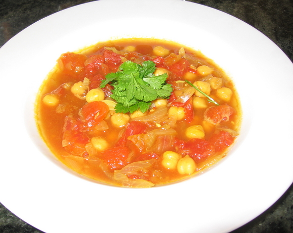 Chickpea and Tomato Soup (Shawrbat An-Nikhi). Photo by Maito