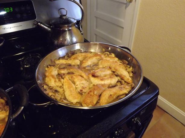 Chicken Vino Bianco - Tastes Just Like Olive Garden. Photo by Chef to my coworkers