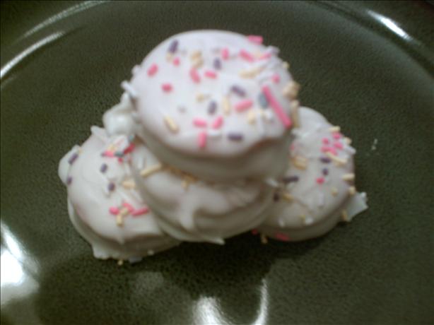 White Chocolate Peanut Butter Ritz Cracker Cookies. Photo by Southern Sugar Dumplin