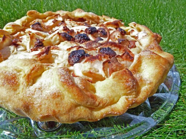 Toffee Apple Tart Rustica. Photo by awalde