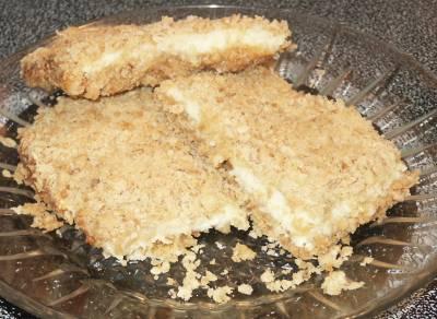 Cream-Filled Oat Bars. Photo by CrystalA