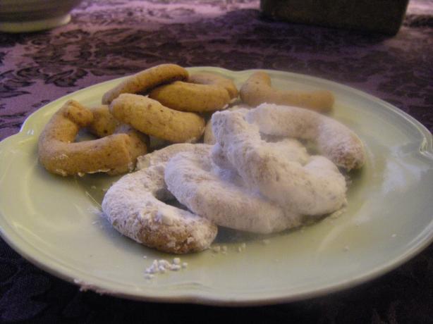 Almond Crescents. Photo by momaphet