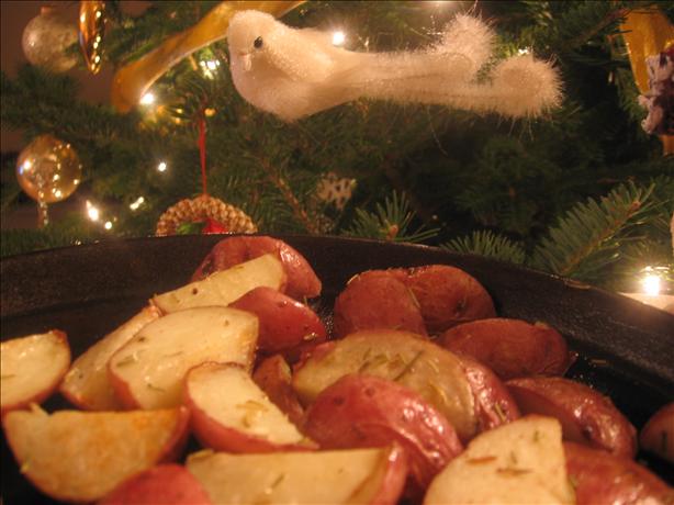 Les Petits Pomme De Terre Roasted Fingerling Potatoes. Photo by Dreamer in Ontario