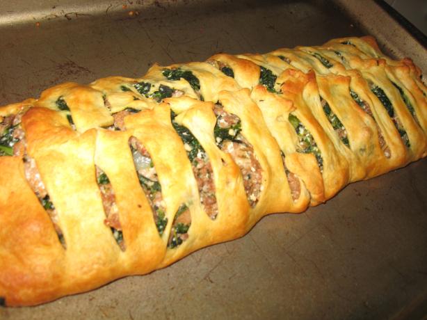 Sausage, Spinach & Cheese Crescent Braid - Low Fat. Photo by smellyvegetarian