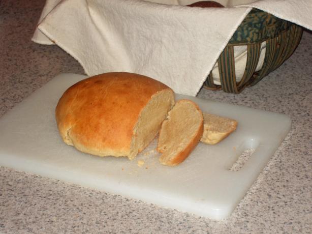 Wine and Cheese Bread (Abm). Photo by Gatorbek