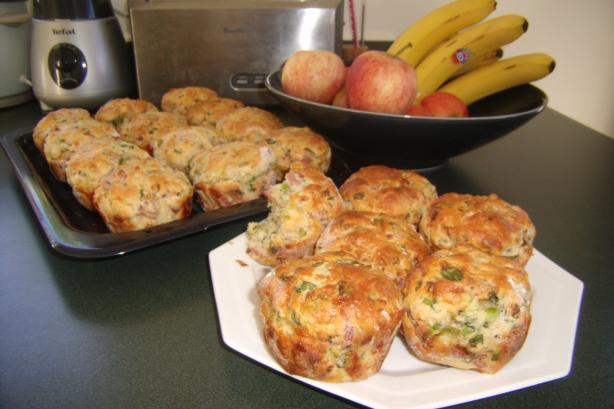 Cheese & Bacon Breakfast Muffins. Photo by birdienomnom