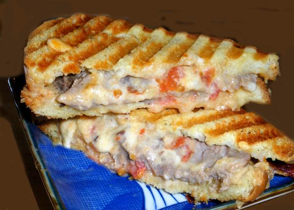 Roast Beef Sandwich With Green Chilies and Cheese. Photo by Bergy
