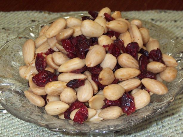 Les Fougeres Butter Roasted Almonds With Cranberries and Sea Sal. Photo by BarbryT
