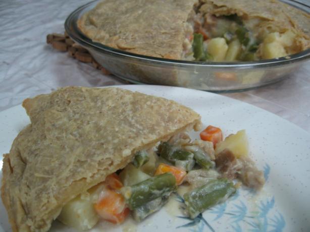 Vegetable Pot Pie (Vegan). Photo by Enjolinfam