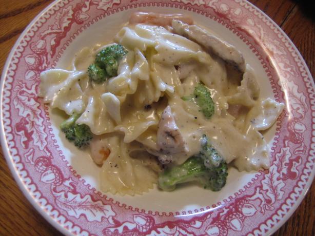 Olive Garden Alfredo Sauce. Photo by sketchcils