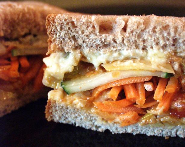 Lunchbox Hummus Vegetable Sandwich. Photo by FLKeysJen