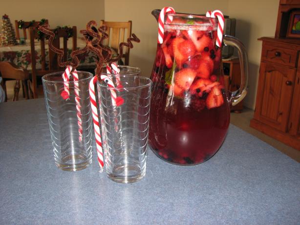 Merry Berry Christmas Punch. Photo by Luv2Bake08
