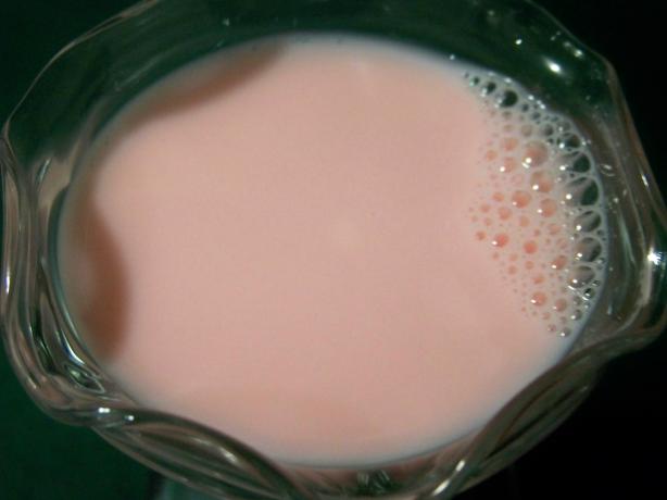 Mock  Nestle' Strawberry Quick. Photo by gertc96