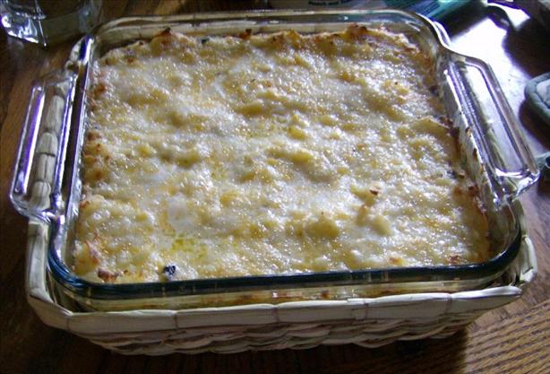 Cheesy Hash Browns Casserole. Photo by Nasseh