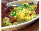 Garlic Eggs Cooked on the Plate