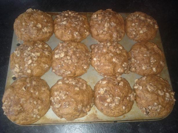 Pumpkin Spice Muffins (Like Dunkin Donuts). Photo by donnavinaz