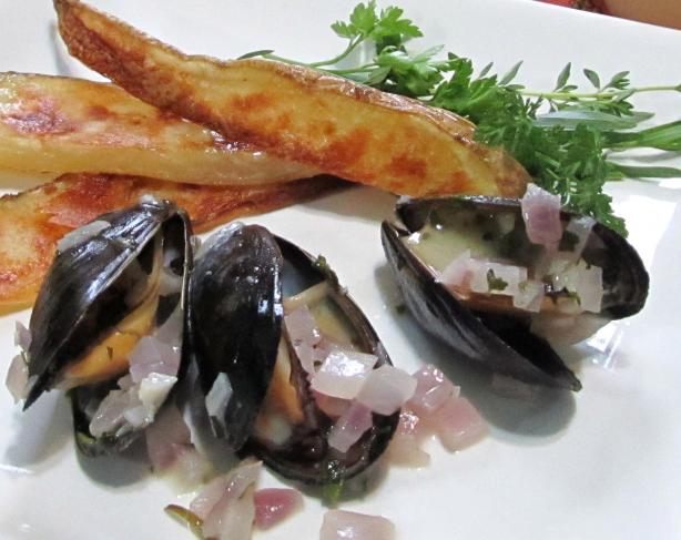 Moules Frites - French/Belgian Bistro Style Mussels and Chips. Photo by Rita~