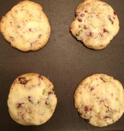 Cranberry Lime Pistachio Shortbread Cookies. Photo by harasp