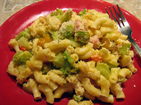 Super Easy Broccoli Mac 'n Cheese