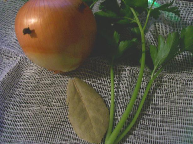 Onion Bouquet Garni. Photo by Sharon123