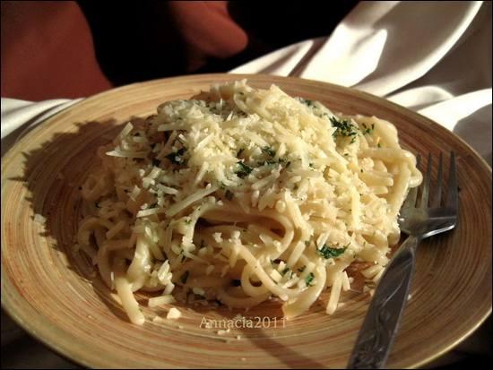 Pasta With Lemon, Pepper and Parmigiano. Photo by Annacia