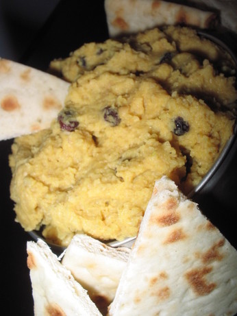 Curry Currant Hummus. Photo by Canadian Cookie