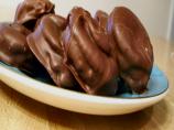 Chocolate Dipped Peanut Butter Cracker Sandwiches. Photo by Shirl (J) 831