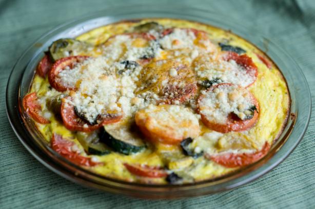 Easy Tomato-Cheese Pie with Crumb Crust. Photo by hlkljgk