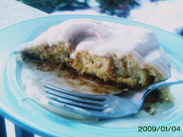 Famous Cinnabon Rolls. Photo by Che' Pepe