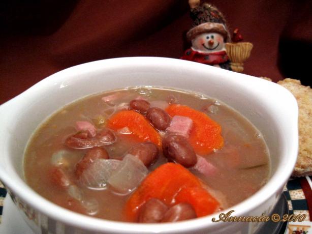Hearty Tuscan Bean Soup. Photo by Annacia