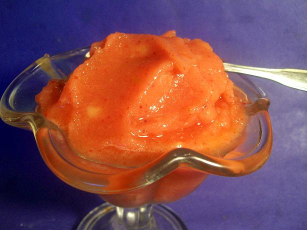 Iced Strawberry Sensation Smoothie. Photo by Sharon123