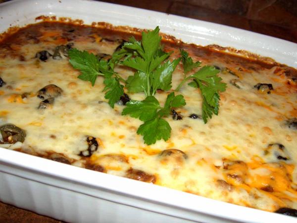 Creamy and Cheesy Beef and Bean Casserole. Photo by mersaydees