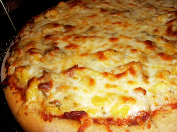 Creamy Chicken Pizza Topping. Photo by mersaydees