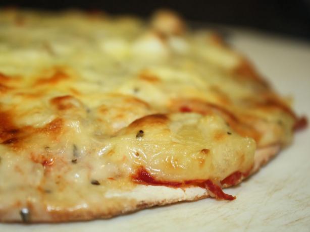 Creamy Chicken Pizza Topping. Photo by **Jubes**