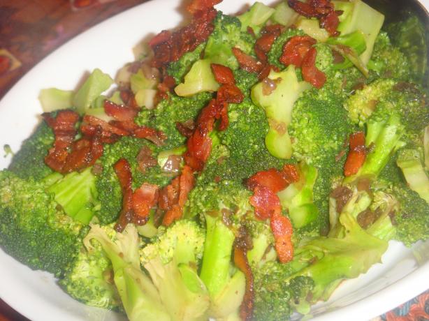 Broccoli With Balsamic-Bacon Vinaigrette Sauce. Photo by Lori Mama