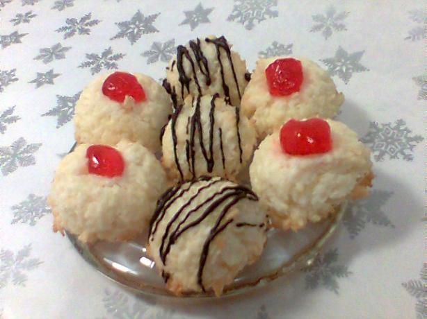 Gluten-Free Coconut Macaroon. Photo by Diana #2