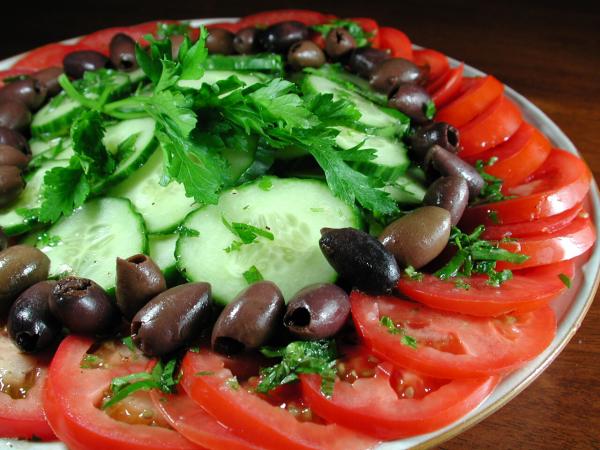 Tomato Salad - Domates Salatasi. Photo by Chef floWer