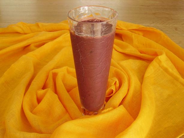 Low Fat Chocolate Berry Smoothie. Photo by Mia in Germany