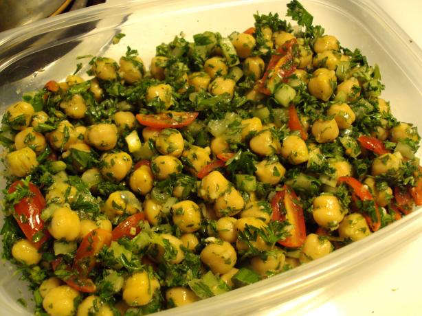 Garbanzo and Parsley Salad. Photo by dicentra
