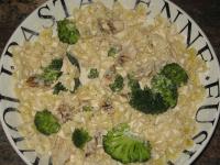 Bow Tie Alfredo With Chicken and Broccoli