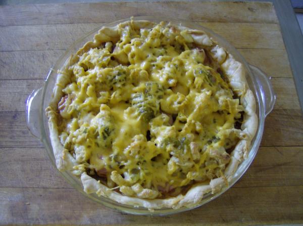 Chili Dog Pie. Photo by McNealman345