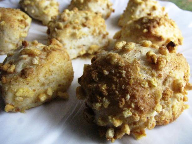Crunchy Breakfast Biscuit Bites. Photo by loof